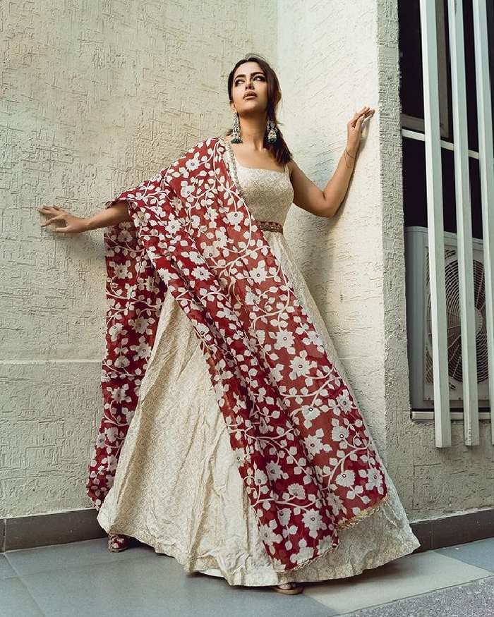 avika gor_teluguvox 1